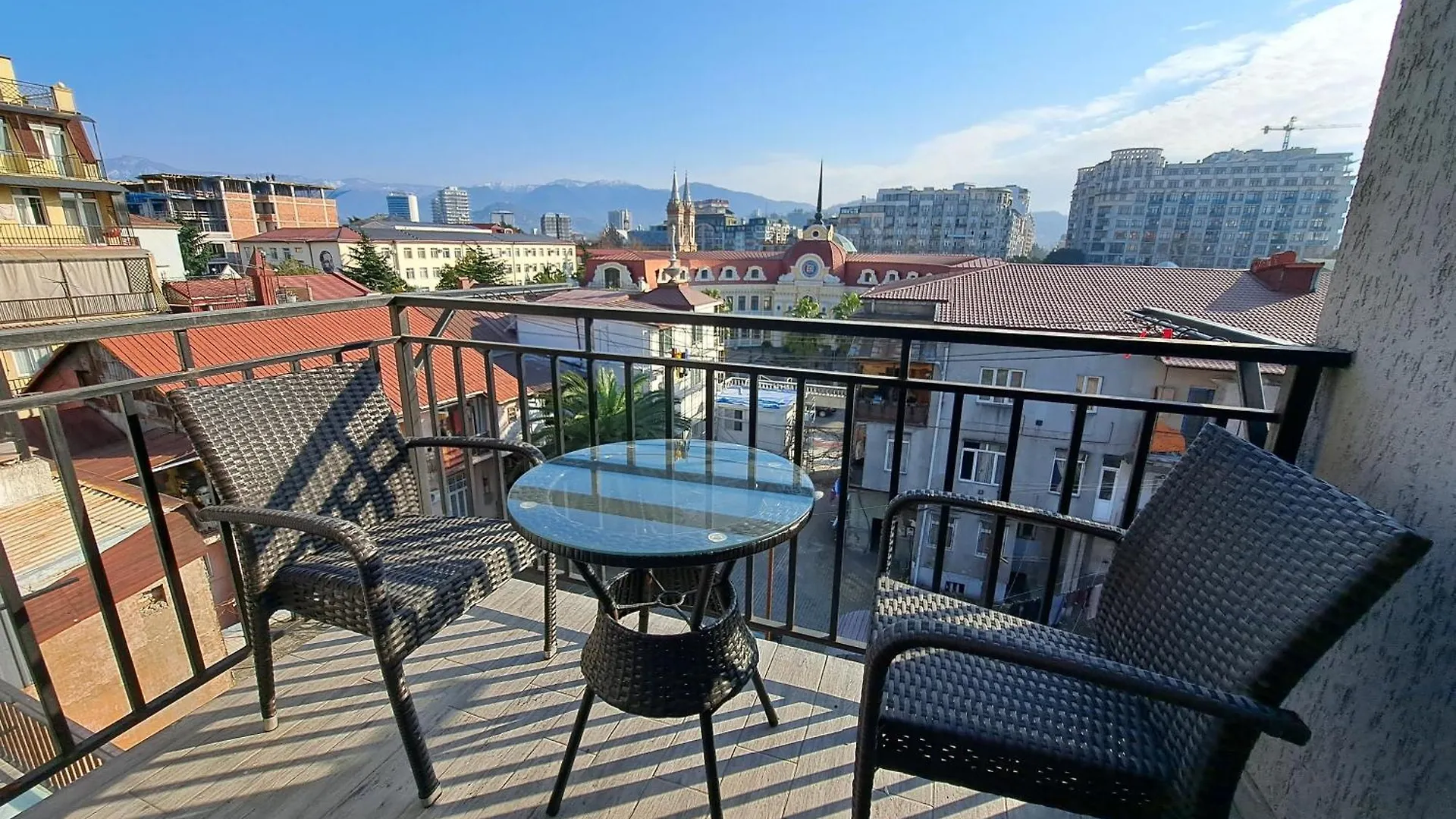 Karvi Hostel & Suites Батуми